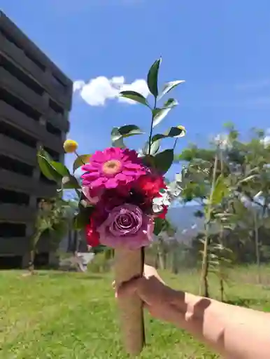 Bouquet De Flores