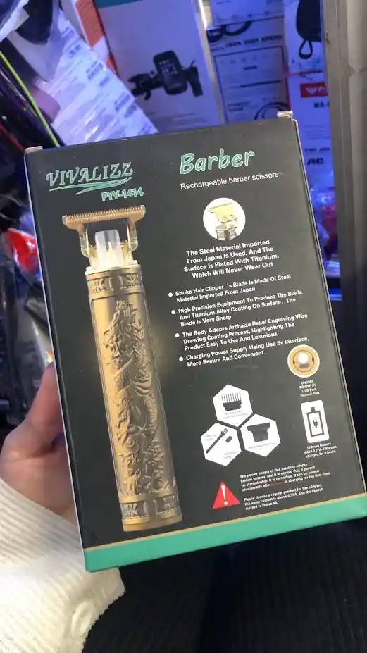 Afeitadora Dorada Portatil Barbera Recargable