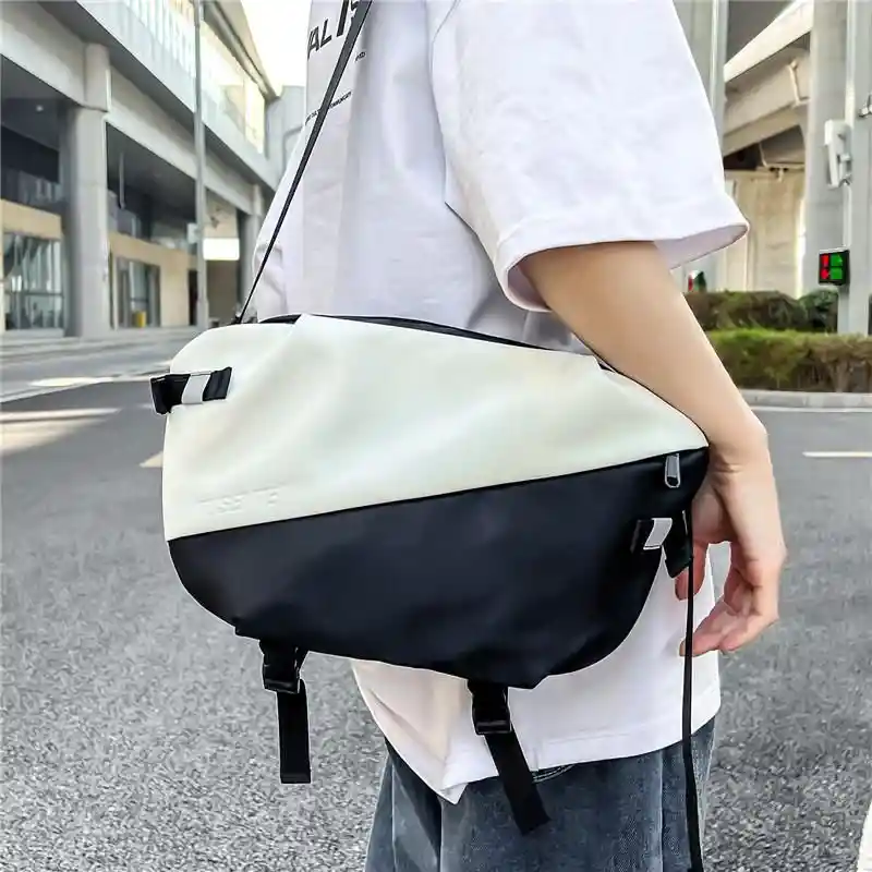 Bolso Canguro Pecho Deportivo Unisex Versatil Correa Ajustable Negro Manos Libres