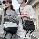 Bolso Canguro Pecho Deportivo Unisex Versatil Correa Ajustable Negro Manos Libres