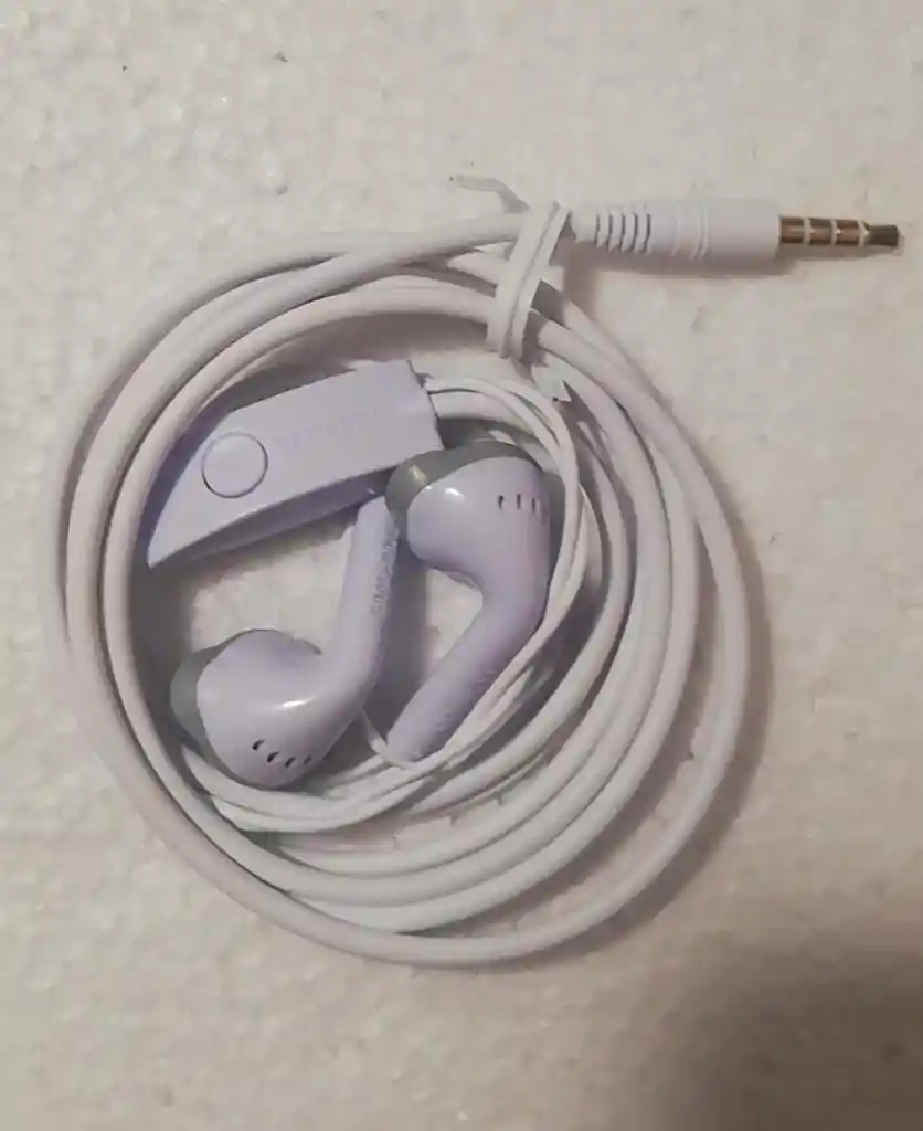 Audifonos Jack Plu J7 Alambrico