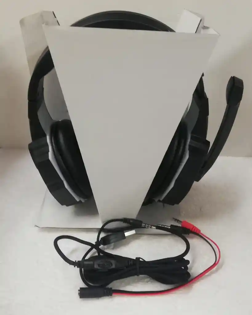 Audifonos Jack Plu Fly Rgb Diadema