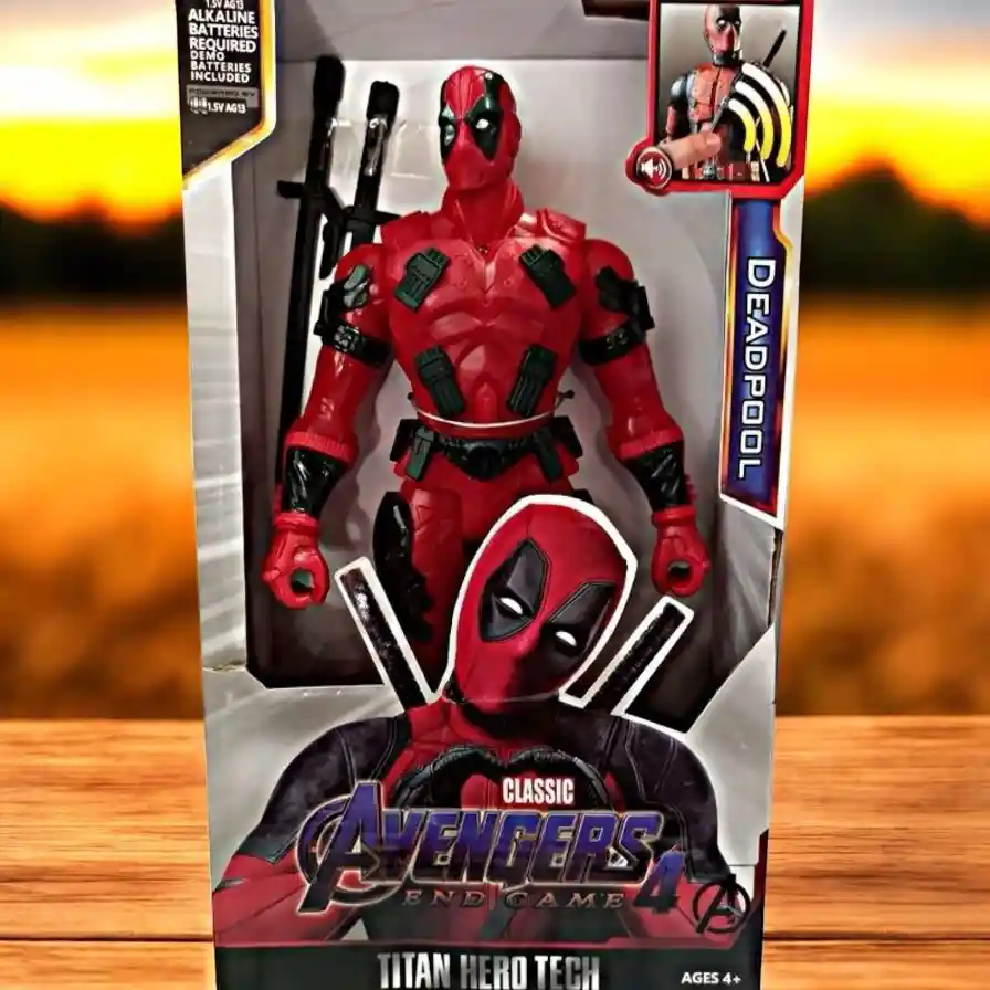 Muñeco Figura Super Heroe Deadpool Articulado 30 Cm Luces Y Sonidos