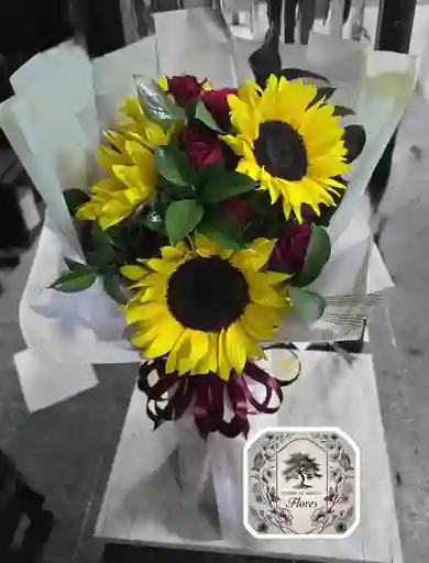 Rosas Y Girasoles Beso De Sol