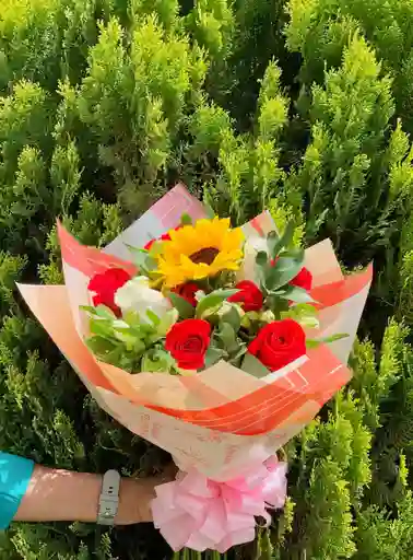 Bouquet De Girasol En La Mitad