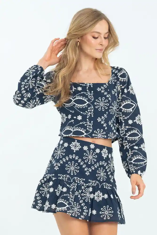 Falda Corta Ojalillo Color Azul Oscuro Talla 6
