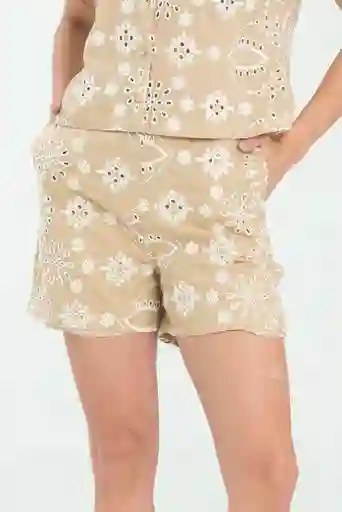 Short Ojalillo Color Beige Medio Talla 8