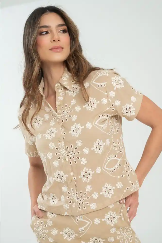 Camisa Ojalillo Turistic Color Beige Medio Talla L