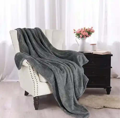 Cobija Manta Frazada Térmica Unicolor Textura Piña 195x220cm