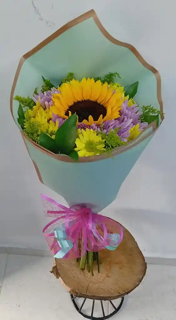Buquet De Giraol Y Margaritas