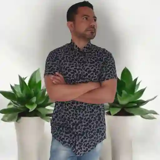 Ultima Unidad!! Camisa Chalís Para Hombre Talla L Formas