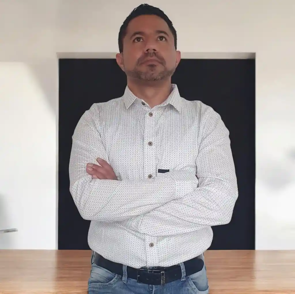 Camisa Para Hombre Manga Larga Talla L Diseño Puntos Última Unidad