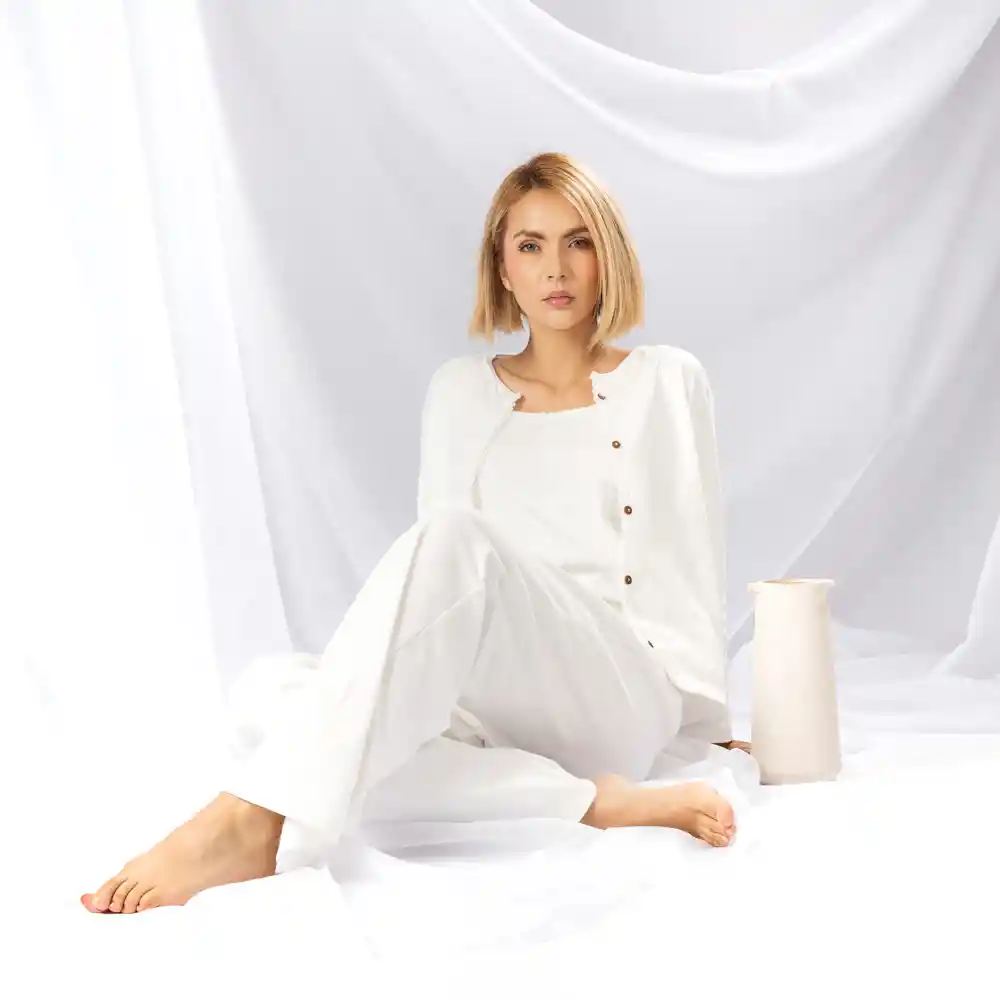 Pijama Tres Pieza Velvet- Talla L Marfil