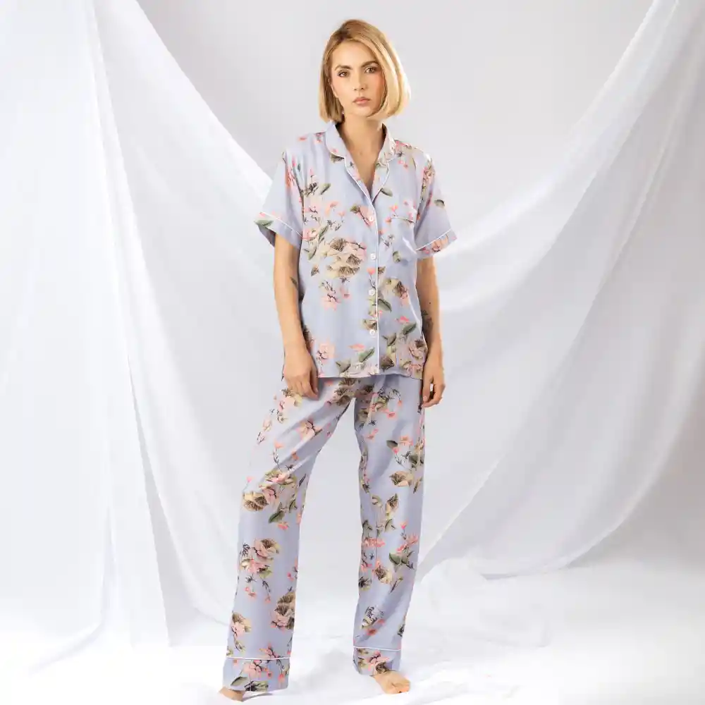 Pijama Tres Pieza Estampada De Flores- Talla S Lila