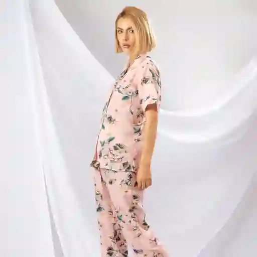 Pijama Tres Pieza Estampada De Flores- Talla L Rosado