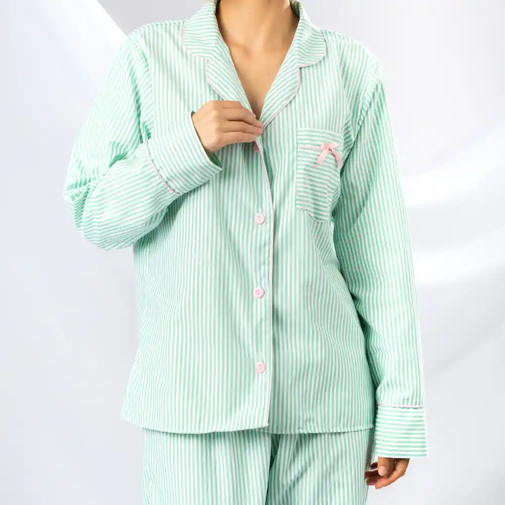 Pijama Dos Piezas En Tejido Plano Con Botones- Talla L Verde