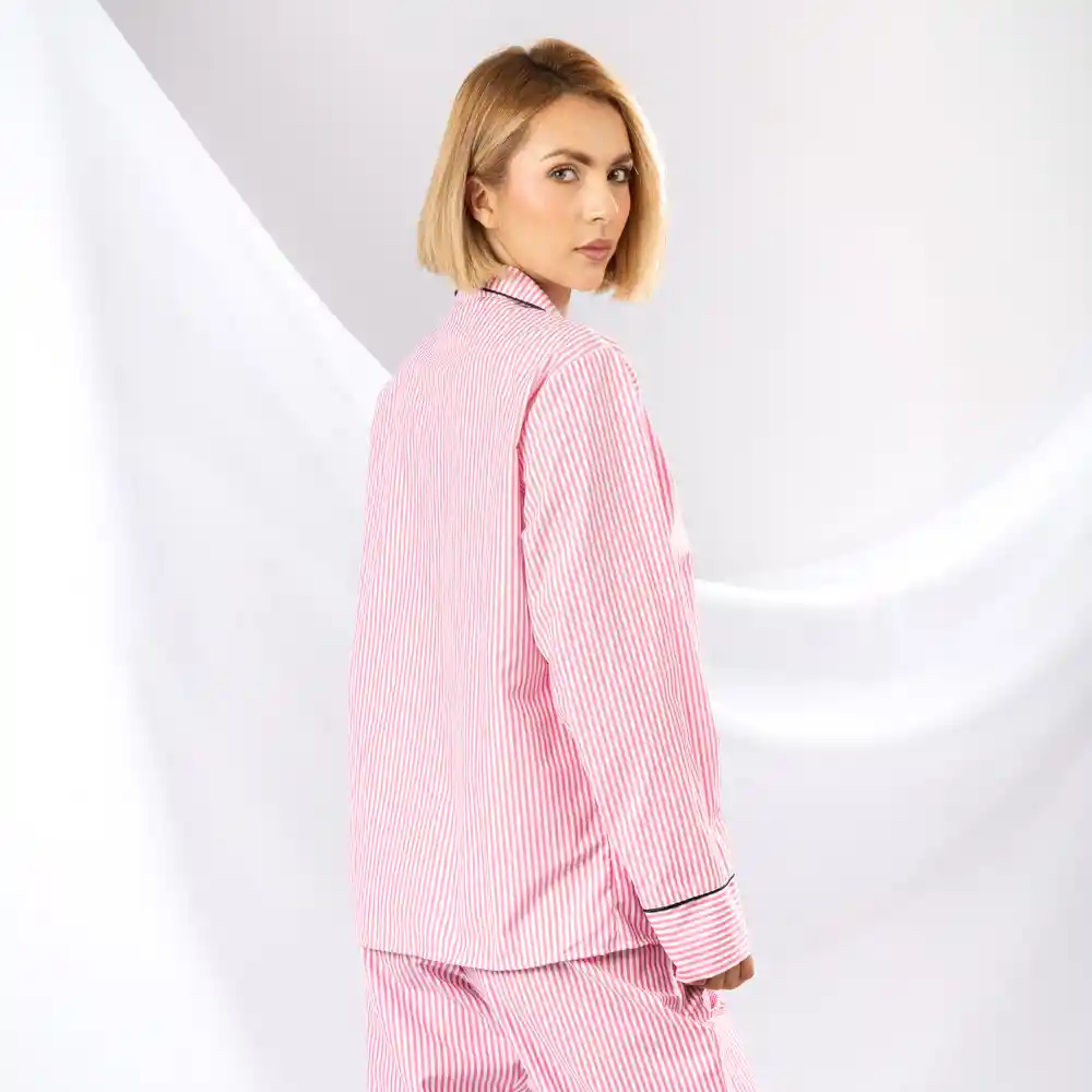 Pijama Dos Piezas En Tejido Plano Con Botones- Talla L Rosado
