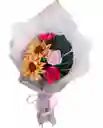 Ramo De Rosas Y Girasol Radiante Eterno
