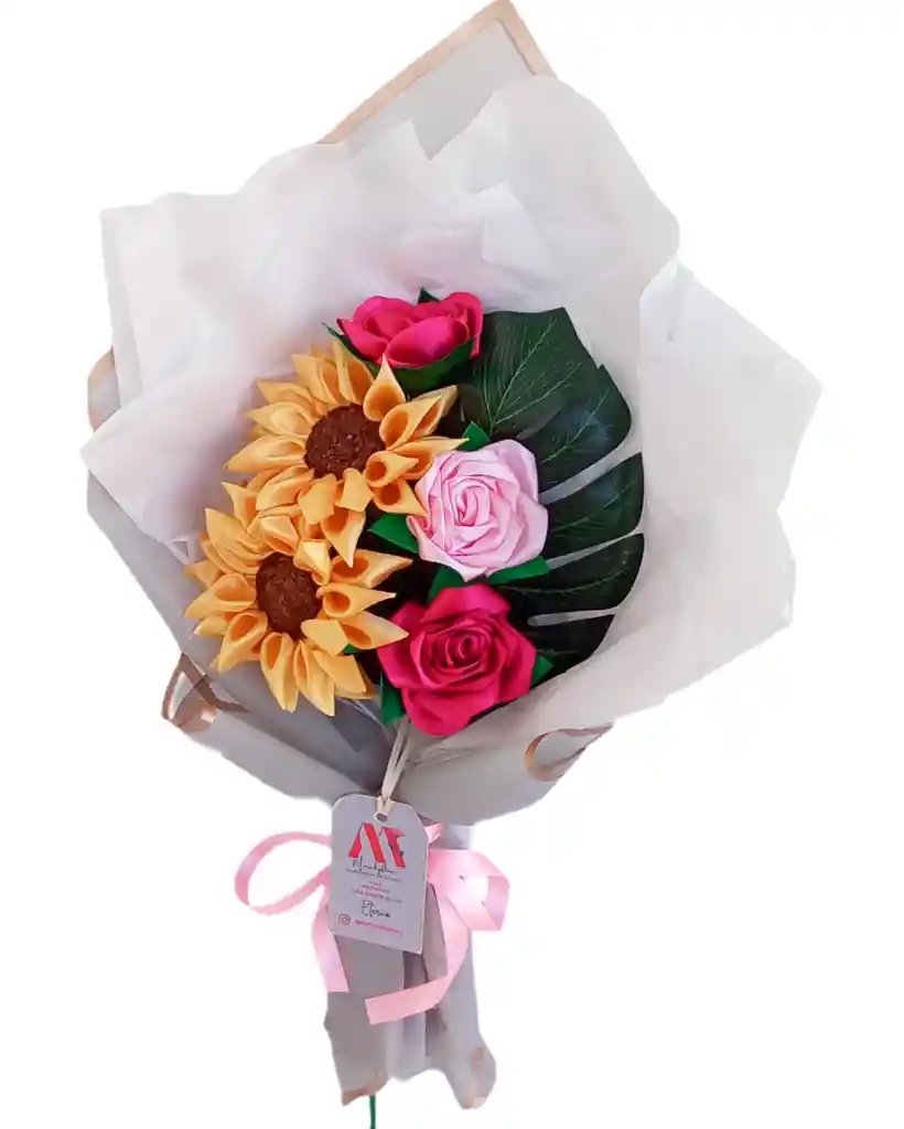 Ramo De Rosas Y Girasol Radiante Eterno