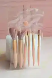 🖌️ Set De Brochas X6 Con Estuche Plastico – Práctico, Completo Y Listo Para Usar
