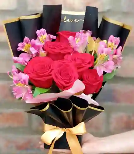 Bouquet De Rosas