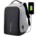 Mochila Antirrobo Impermeable Con Puerto Usb Gris