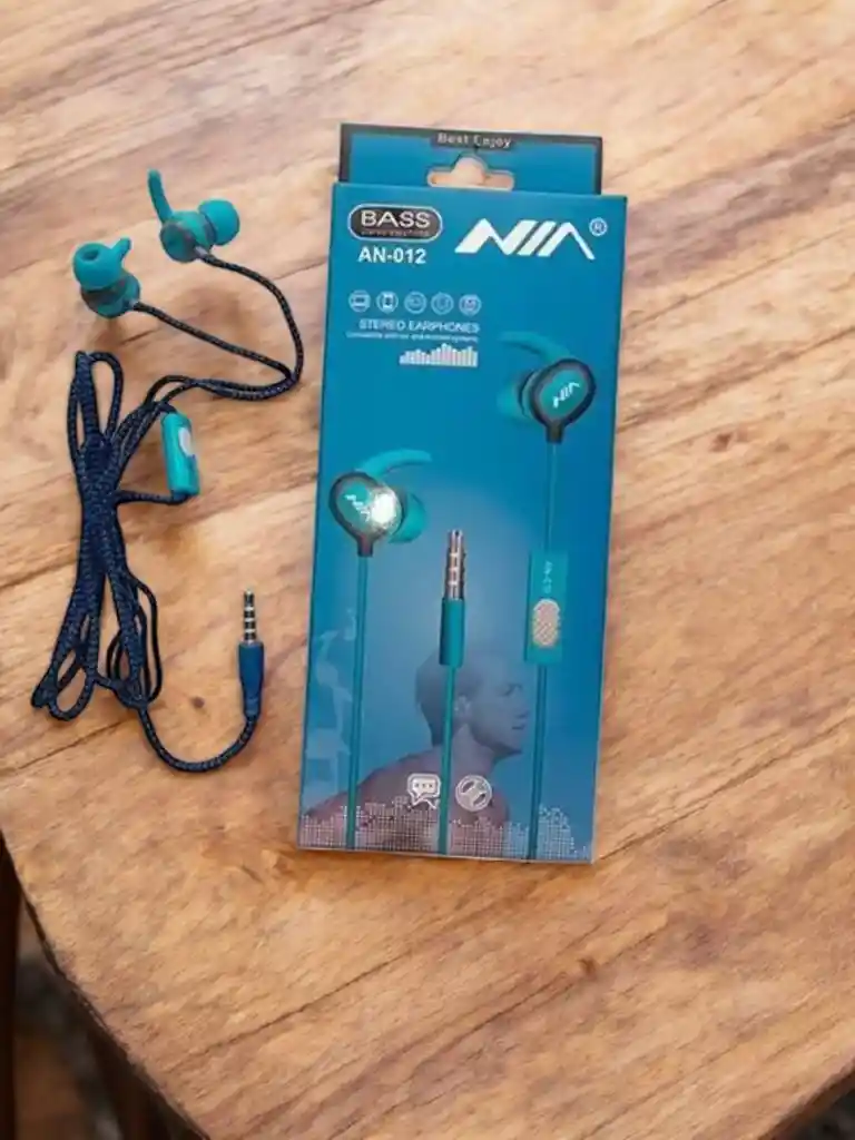 Audífonos Nia An-012 Deportivos Con Manos Libres Y Estilo