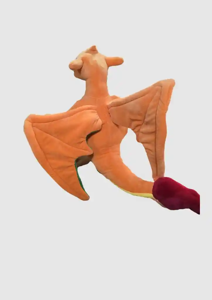 Peluche Charizar Mediano