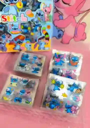 Cuatro Piezas De Stickers Pegatinas Adhesivos Diseño De Stitch Varios