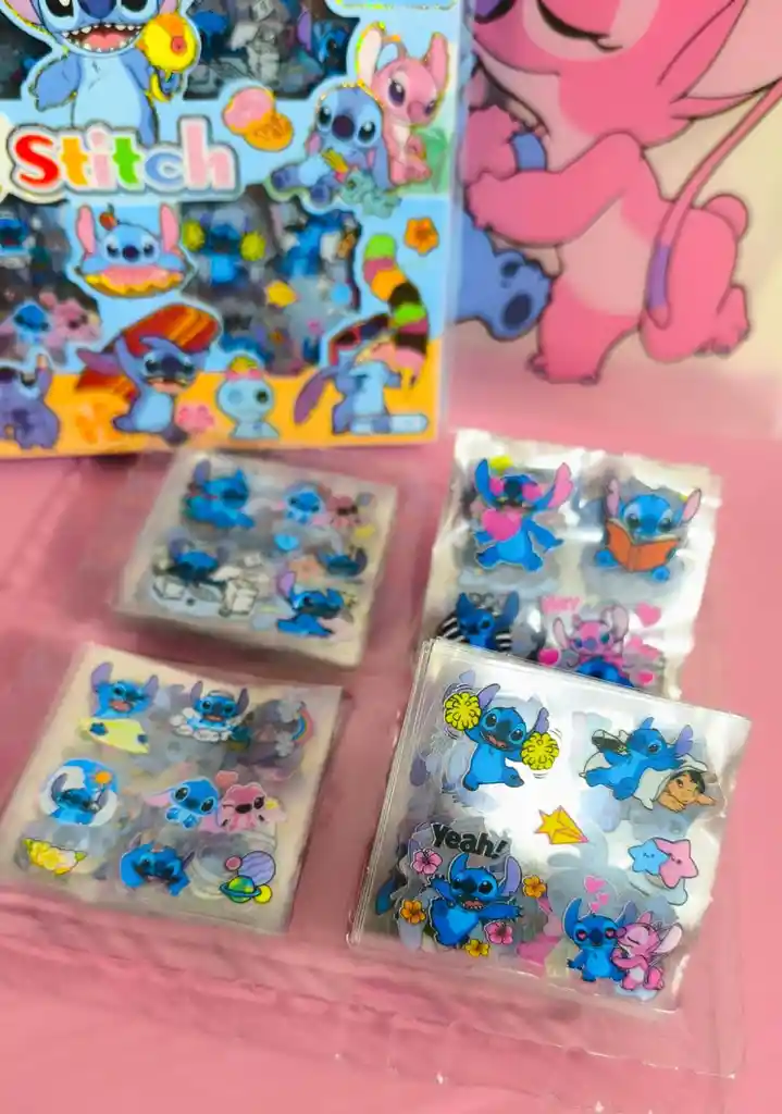 Cuatro Piezas De Stickers Pegatinas Adhesivos Diseño De Stitch Varios