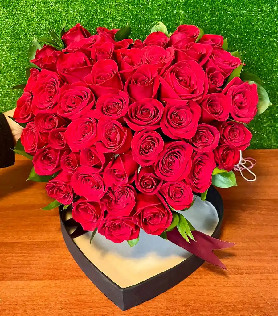 Corazón De Rosas