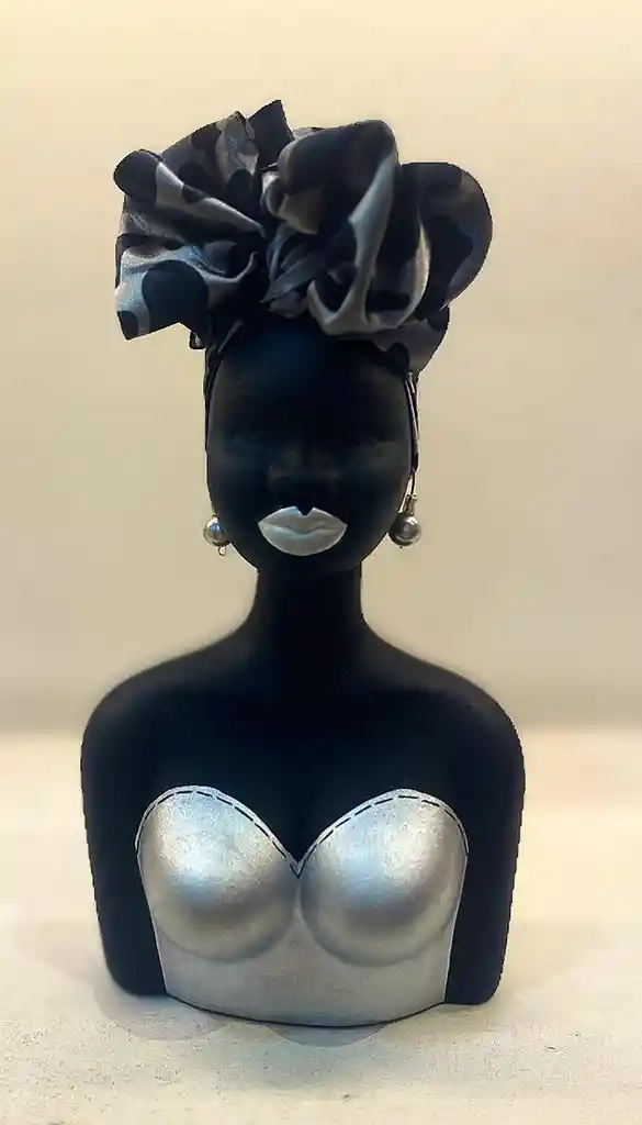 Elaborado En Ceramica Y Pintura A Mano