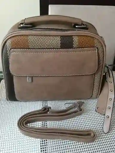 Bolso Cafe En Cuero Sintetico