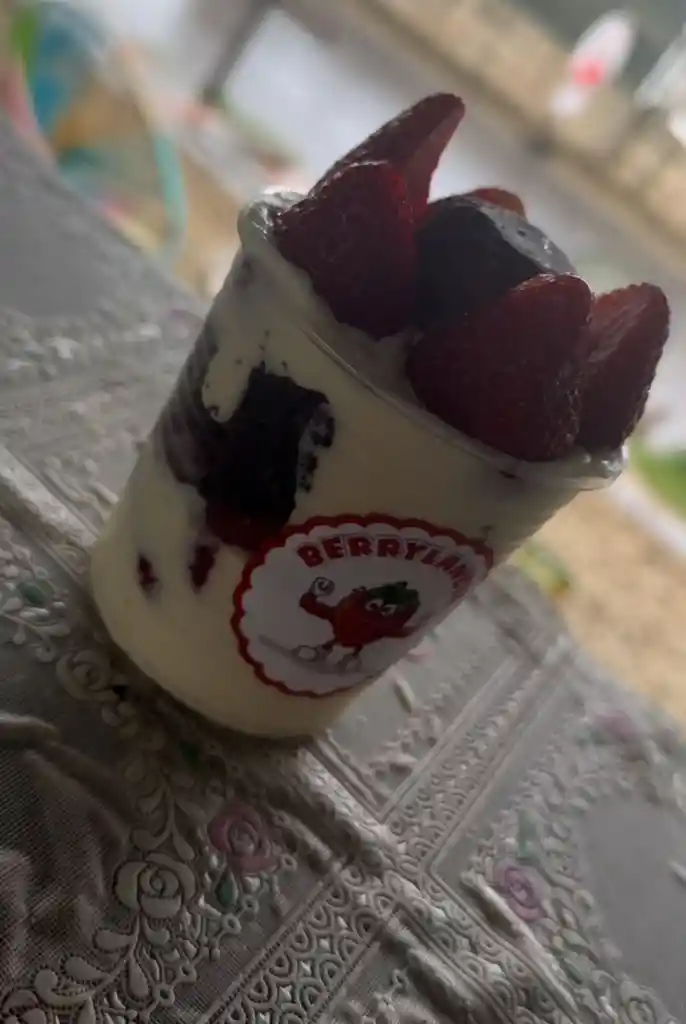 Berry Brownie