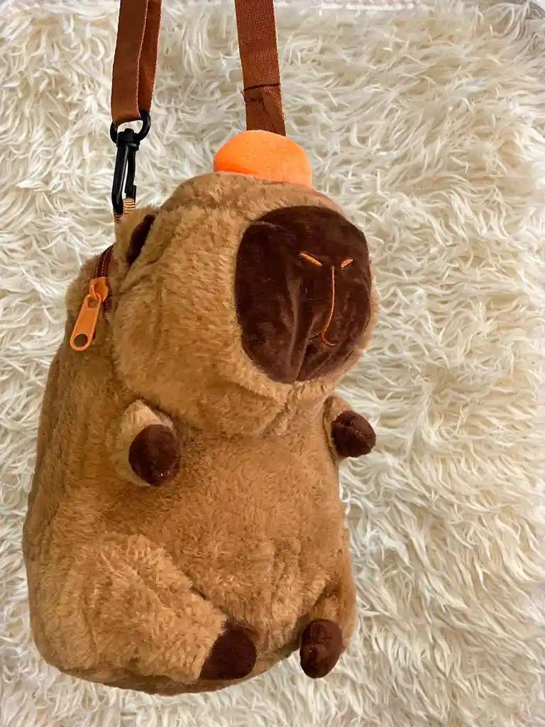 Bolso Muñeco Edicion Capibara
