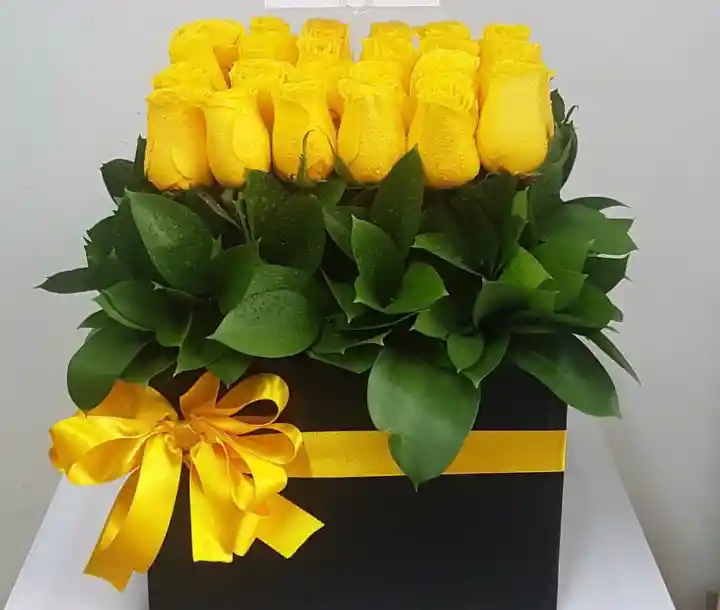 Caja Rosas Amarillas