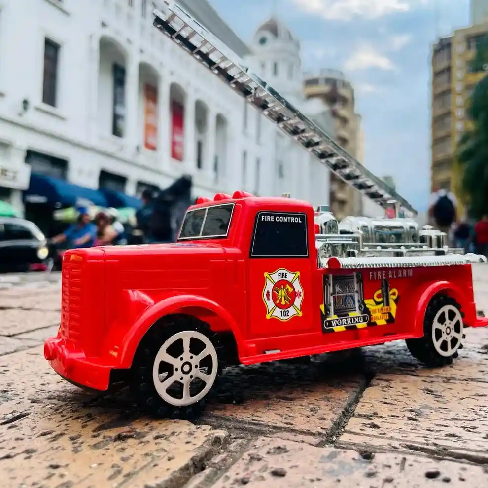 Carro De Bomberos Con Escalera