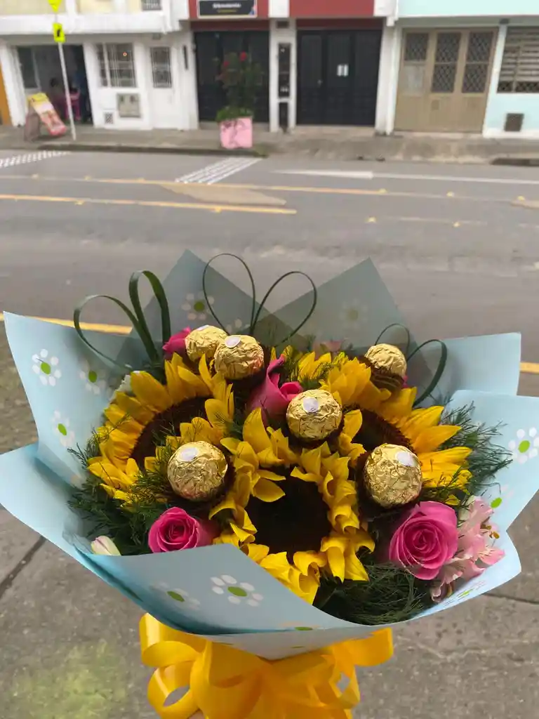 🌻💖 Bouquet Girasoles + Rosas + Chocolates💝🍫