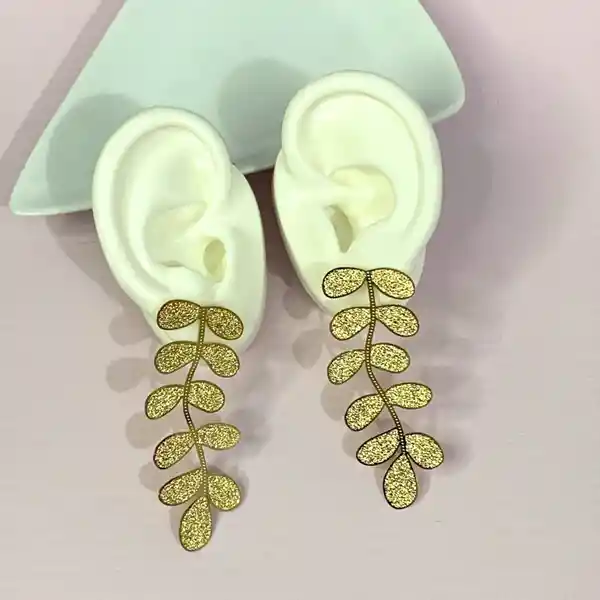Maxi Aretes Hojas Doradas En Acero