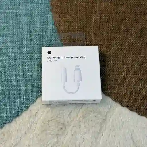 Adaptador Jack De Iphone / Salida 3.5mm Para Audifonos