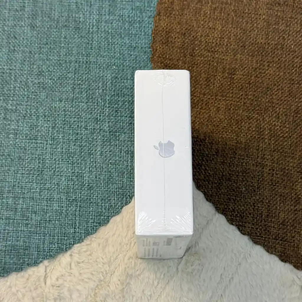 Airpods Serie 4 / Audífonos Inalámbricos / Bluetooth