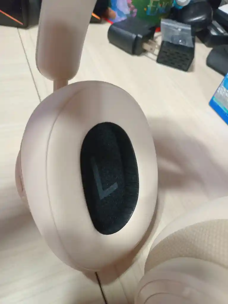 Audífonos Bluetooth Movisun K50 - Color Beige