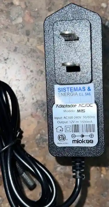 Adaptador De Corriente 12 Voltios 1.5 Amperios
