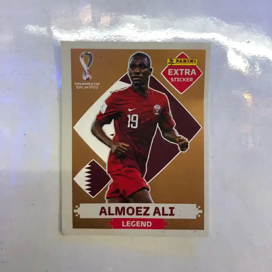 Lamina Extra Sticker Bronce Almoez Ali Para Album Panini Copa Mundial Qatar 2022