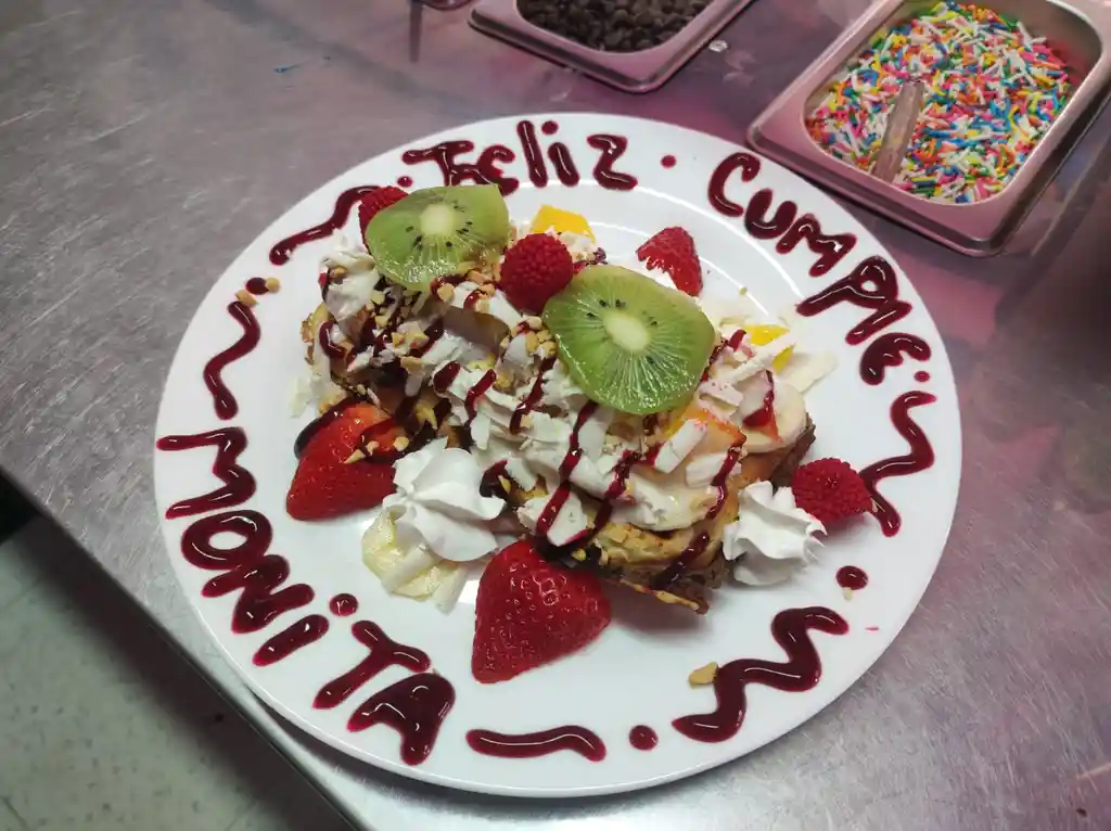 Waffle Queso Frutal