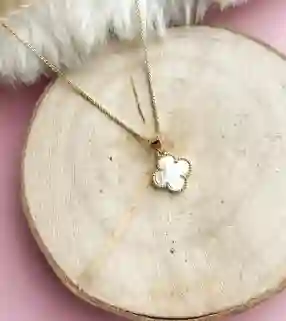 Collar Trebol Blanco