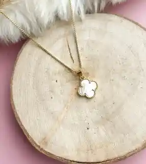 Collar Trebol Blanco