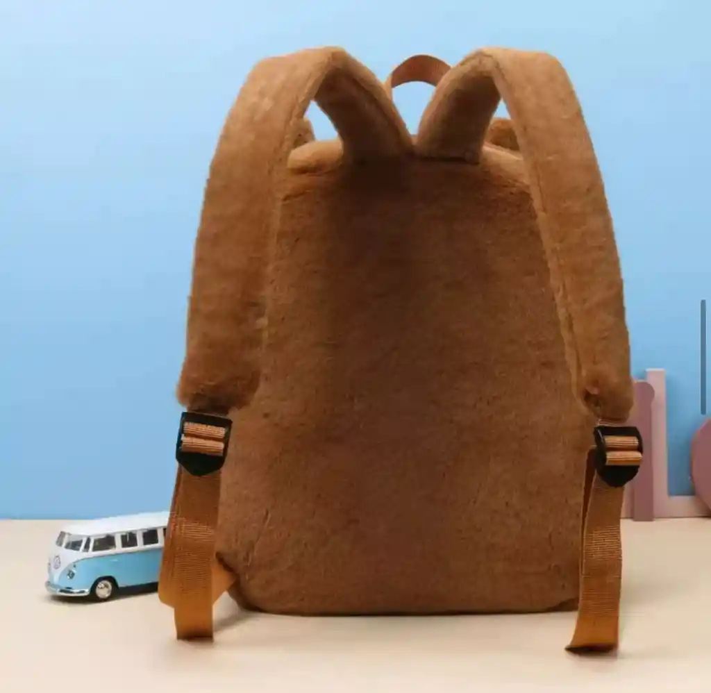 Combo Maleta Y Bolso Lonchera Capibara Afelpado