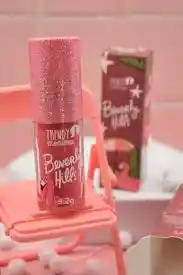 💖 Rubor Líquido Beverly Hills Trendy – Color Y Suavidad En Un Solo Toque Resalta Tus Mejillas Con Un Acabado Aterciopelado Y Duradero