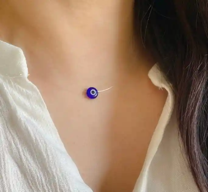 Collar Hilo Invisible Ojo Turco